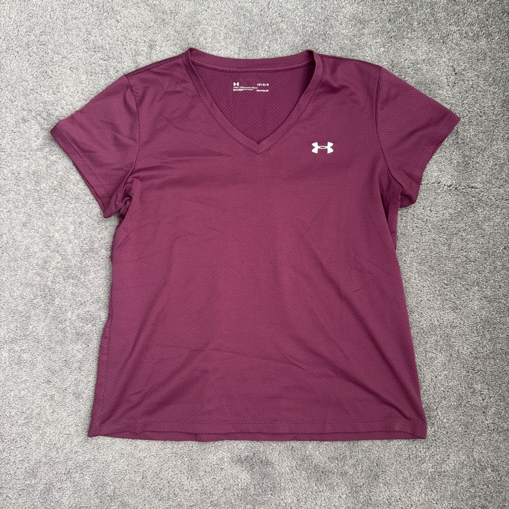 Under Armour Women's V-Neck Top